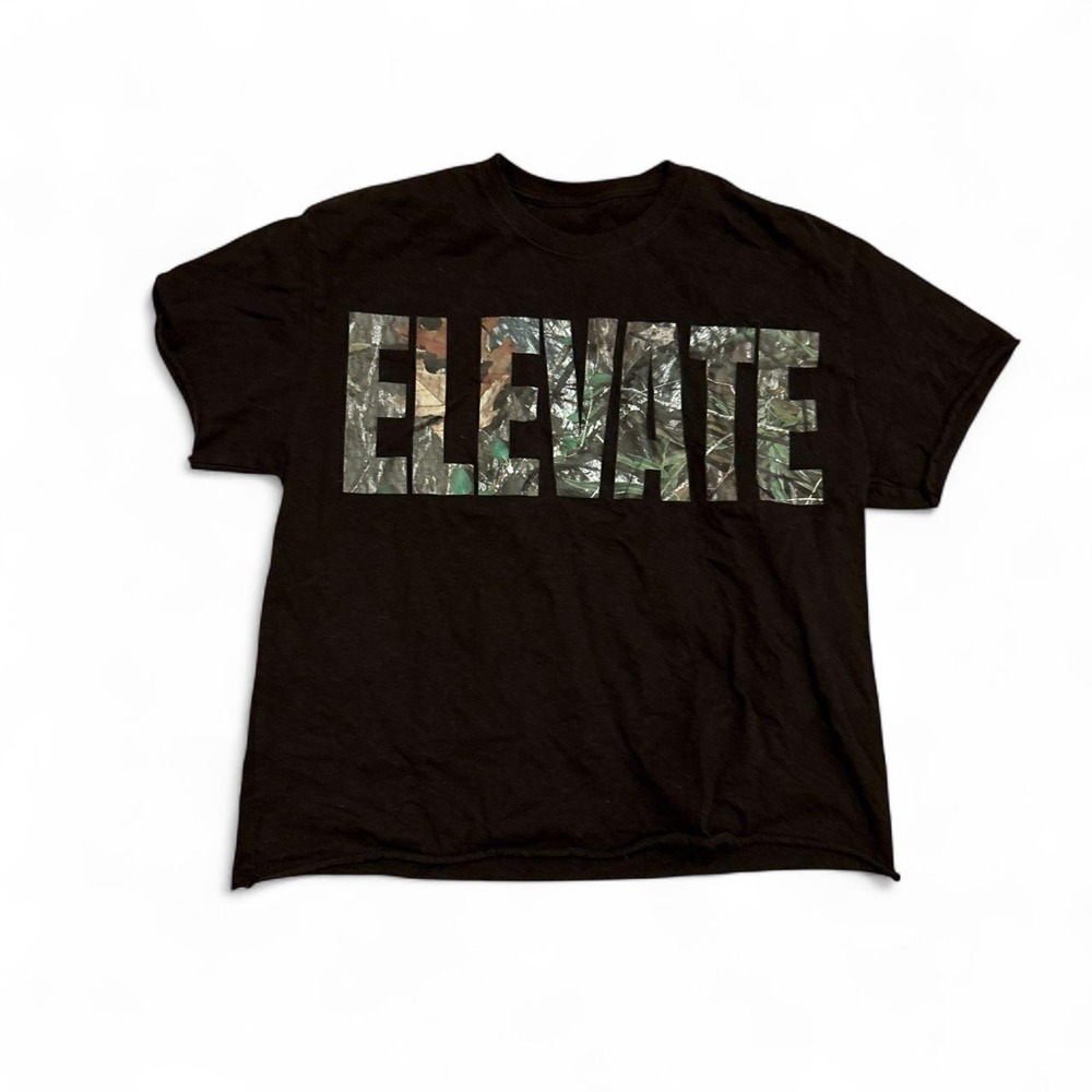 Elevate Black Cropped Camo Logo Graphic T-Shirt Mens Medium Streetwear Raw Hem